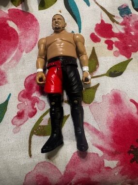 Samoa Joe WWE WWF Mattel Wrestling Figure- 2017 GCB43 Red And Black Shorts